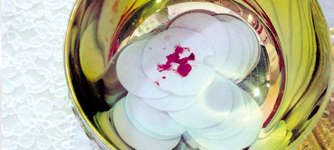 8 cudów eucharystycznych, które wydarzyły się w Polsce